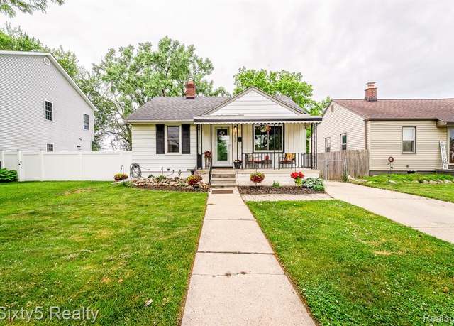 Property at 1070 Cora St, Wyandotte, MI 48192 2806, 2 beds, 1 bath