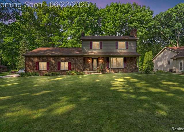 Property at 13256 Pine Valley Dr, Clio, MI 48420 9159, 4 beds, 2 baths