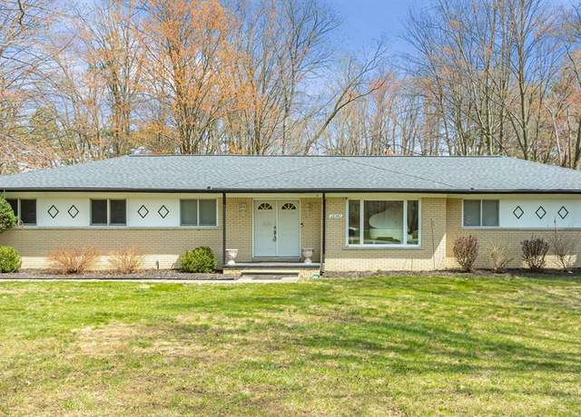 Property at 28380 RANCHWOOD Dr, Southfield, MI 48076 2468, 4 beds, 2.5 baths