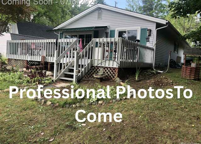 Property at 1318 Circle Dr, Metamora, MI 48455 8912, 2 beds, 1.5 baths