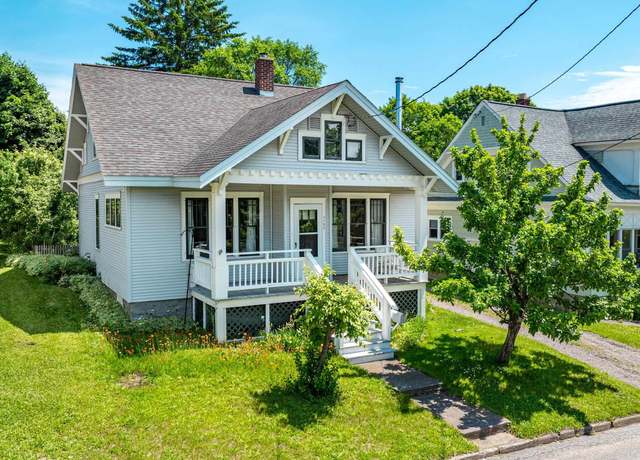 Property at 1137 Summit St, Hancock, MI 49930, 3 beds, 1 bath