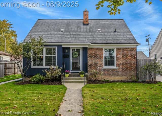 Property at 1800 Bacon Ave, Berkley, MI 48072 1060, 3 beds, 2 baths
