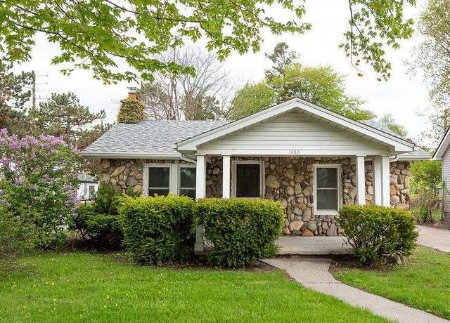 Property at 1635 Garfield St, Port Huron, MI 48060 2874, 3 beds, 1 bath