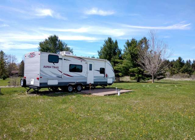 Property at 1636 Hampton Dr, Gladwin, MI 48624