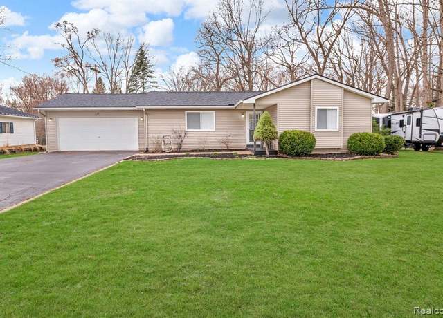 Property at 335 DELAWARE Rd, Whitmore Lake, MI 48189 9298, 3 beds, 2 baths