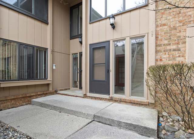 Property at 7203 PEBBLE PARK Dr #125, West Bloomfield, MI 48322, 2 beds, 2 baths