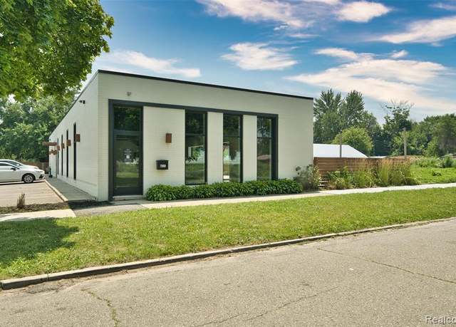 Property at 611 W Philadelphia St, Detroit, MI 48202 2007