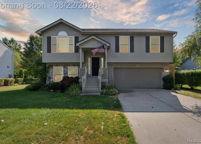 Property at 480 Andover Woods Dr, Fenton, MI 48430 4126, 3 beds, 2.5 baths