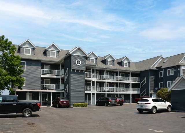 Property at 2305 US-31 N #400, Traverse City, MI 49686, 1 bed, 1 bath