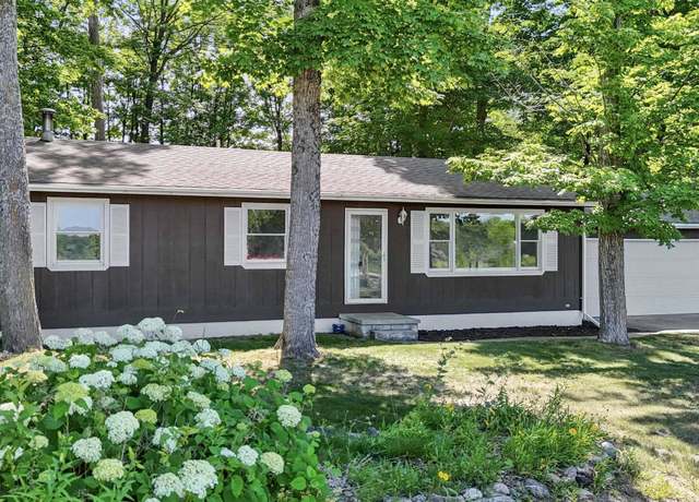 Property at 5674 Goodrick Rd, Traverse City, MI 49684, 3 beds, 1.5 baths