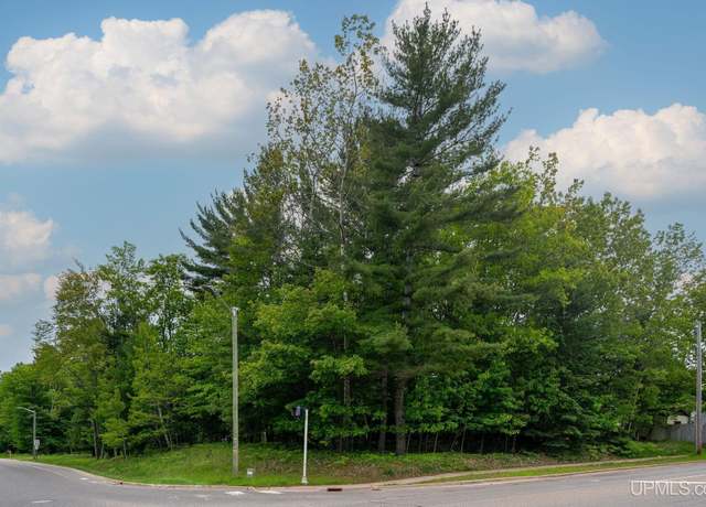 Property at 1439 N McClellan Ave, Marquette, MI 49855