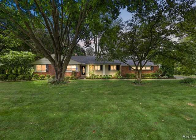 Property at 4110 Orchard Hill Dr, Bloomfield Hills, MI 48304 3248, 3 beds, 1.5 baths