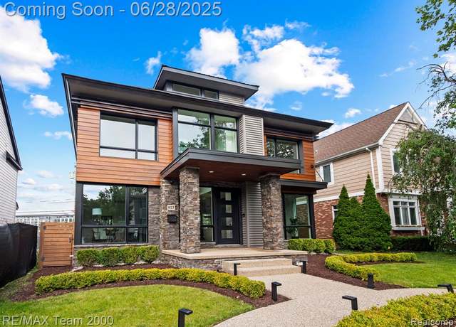 Property at 927 Ann St, Birmingham, MI 48009 1743, 4 beds, 5.5 baths