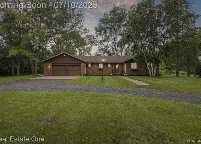 Property at 3920 Childs Lake Rd, Milford, MI 48381 3626, 3 beds, 2 baths