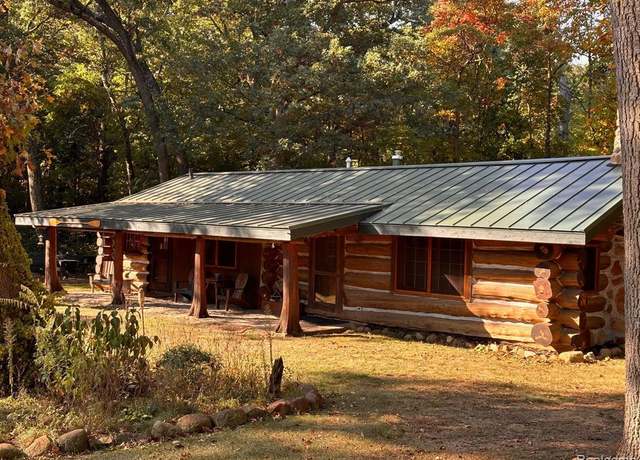 Property at 8085 High Point Trl, White Lake, MI 48386, 2 beds, 1 bath