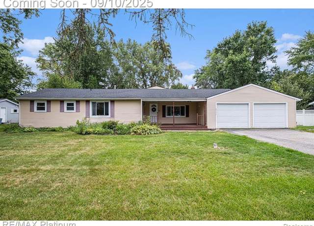 Property at 5311 Northway Dr, Swartz Creek, MI 48473 8227, 5 beds, 3 baths