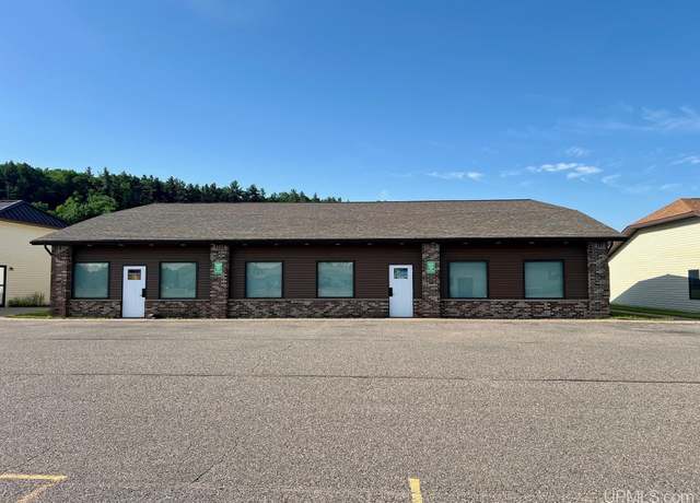 Property at 1025 Country Ln, Ishpeming, MI 49849, 5 beds, 3.5 baths