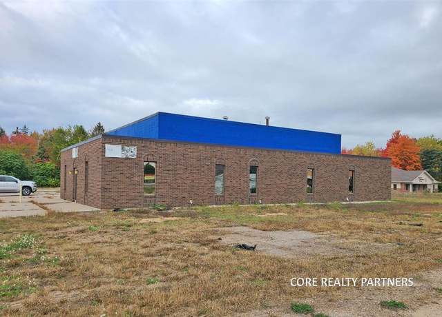 Property at 950 E Sternberg Rd, Norton Shores, MI 49441-6056