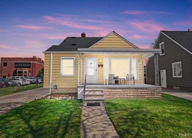 Property at 2441 Brockton Ave, Royal Oak, MI 48067 3573, 3 beds, 1 bath