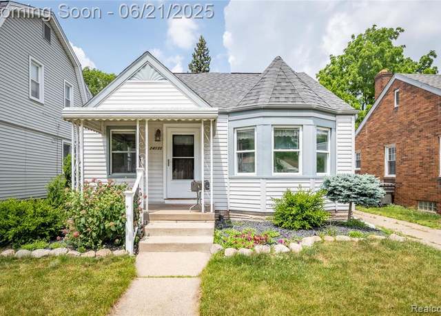 Property at 24130 Penn St, Dearborn, MI 48124 5202, 2 beds, 1 bath