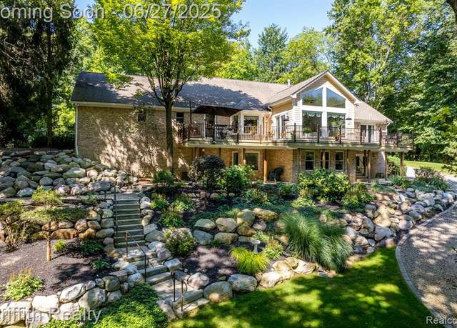 Property at 2385 Corlett Rd, Brighton, MI 48114 8101, 3 beds, 4 baths
