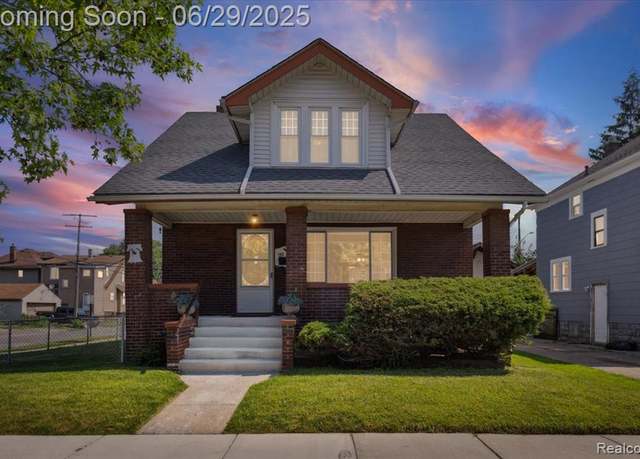 Property at 103 Elm St, River Rouge, MI 48218 1543, 3 beds, 1.5 baths
