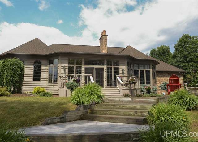 Property at 202 Cataldo Dr, Iron River, MI 49935, 3 beds, 3.5 baths