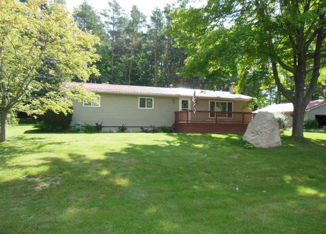 Property at 621 S 4th St, Harrison, MI 48625, 3 beds, 2 baths