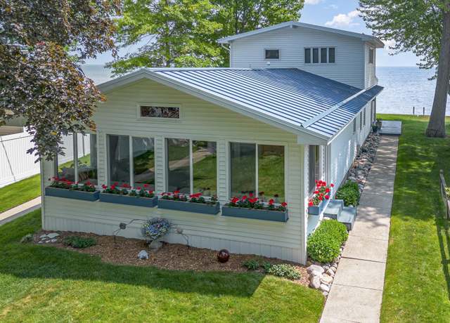 Property at 323 S Linwood Beach Rd, Linwood, MI 48634, 2 beds, 2 baths