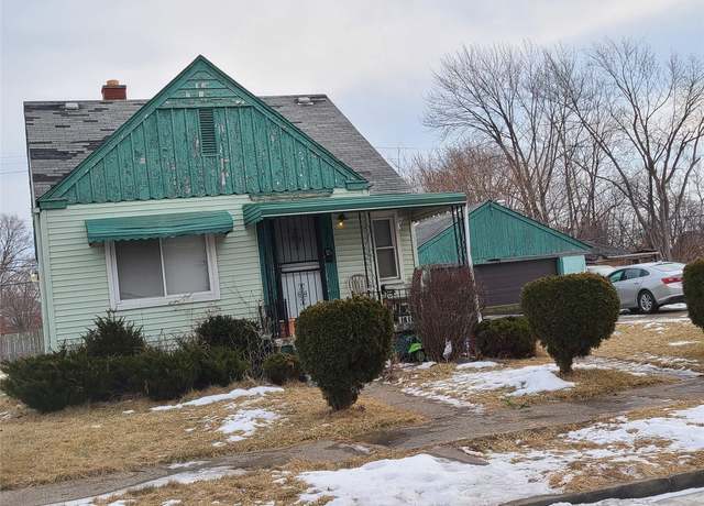 Property at 4374 NEWPORT St, Detroit, MI 48215 2345, 3 beds, 1 bath