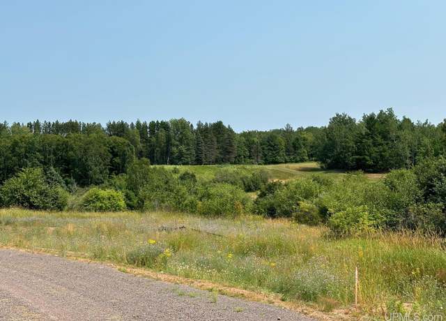 Property at 22071 River Trails Rd, Houghton, MI 49931
