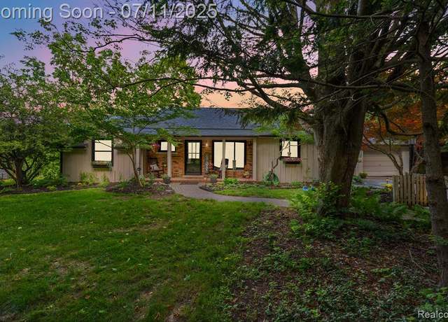 Property at 1300 N Livernois Rd, Rochester Hills, MI 48306 4156, 3 beds, 2 baths