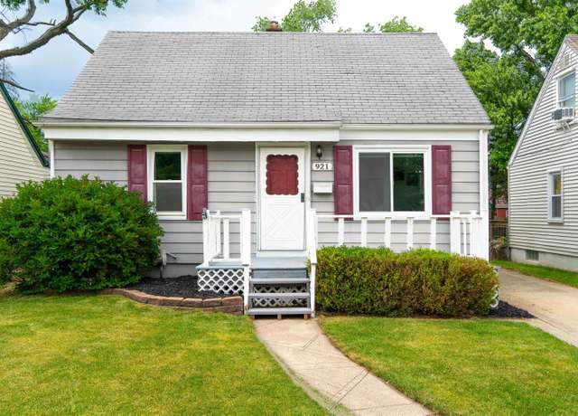 Property at 921 Bauman Ave, Royal Oak, MI 48073, 3 beds, 1 bath