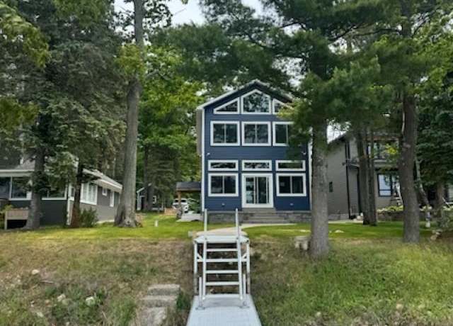 Property at 127 Chaney Point Dr Dr, Roscommon, MI 48653, 4 beds, 3 baths