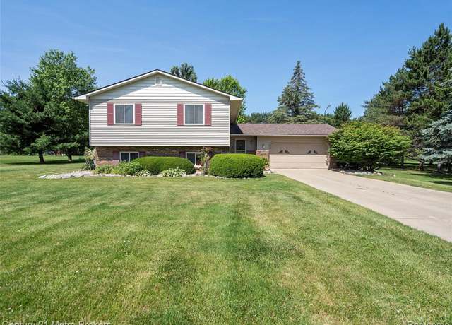 Property at 11433 Whitaker Rd, Fenton, MI 48430 8990, 4 beds, 2 baths