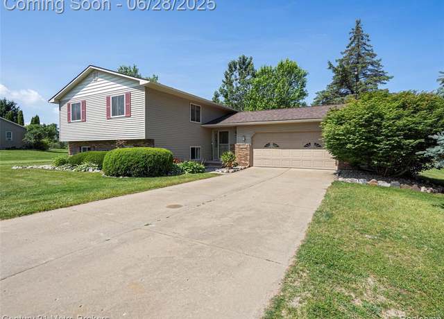 Property at 11433 Whitaker Rd, Fenton, MI 48430 8990, 4 beds, 2 baths