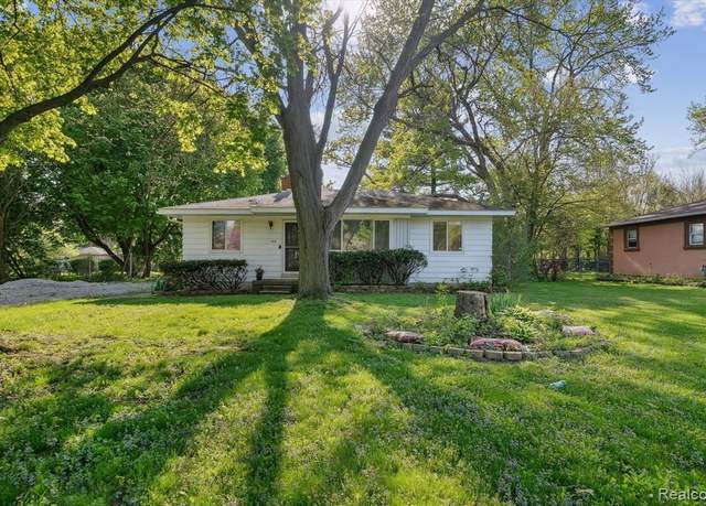 Property at 1247 ORCHID St, Waterford, MI 48328 1346, 3 beds, 1.5 baths