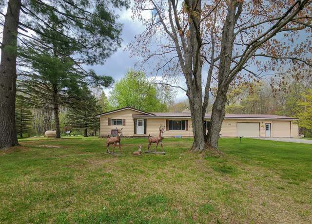 Property at 7251 E Gladwin Rd, Harrison, MI 48625, 3 beds, 2 baths