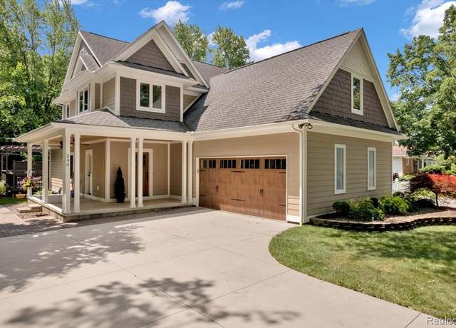 Property at 240 Red Oak Ln, Rochester Hills, MI 48307 1548, 3 beds, 3.5 baths