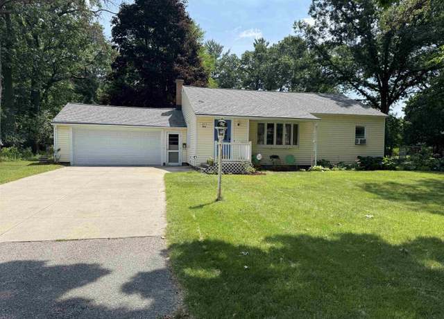 Property at 603 Woodland Dr, Traverse City, MI 49686, 3 beds, 2 baths