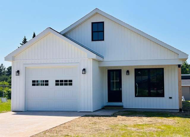 Property at 1624 Anthony St, Hancock, MI 49930, 3 beds, 2 baths