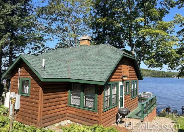 Property at 159 E Park Dr, Iron River, MI 49935, 2 beds, 1 bath