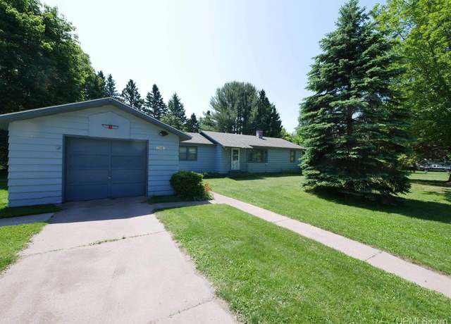 Property at 23481 Dogwood Ave, Dollar Bay, MI 49922, 3 beds, 2 baths