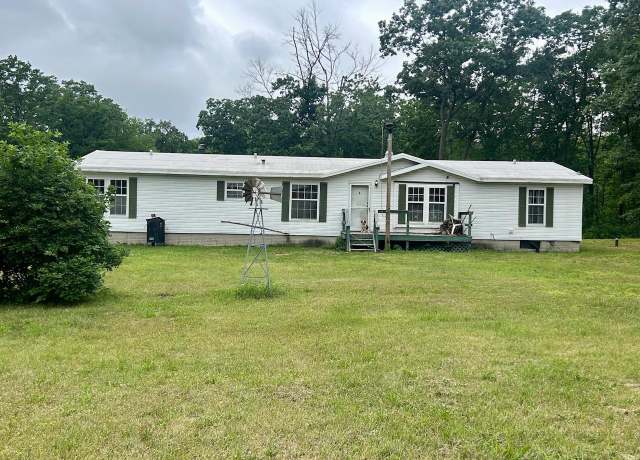 Property at 11349 Maple Ln, Gladwin, MI 48624, 3 beds, 2 baths