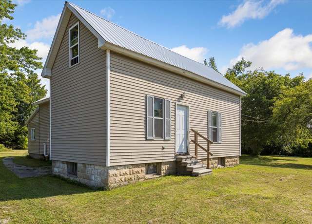 Property at 228 W Beaver St, Standish, MI 48658, 3 beds, 1 bath