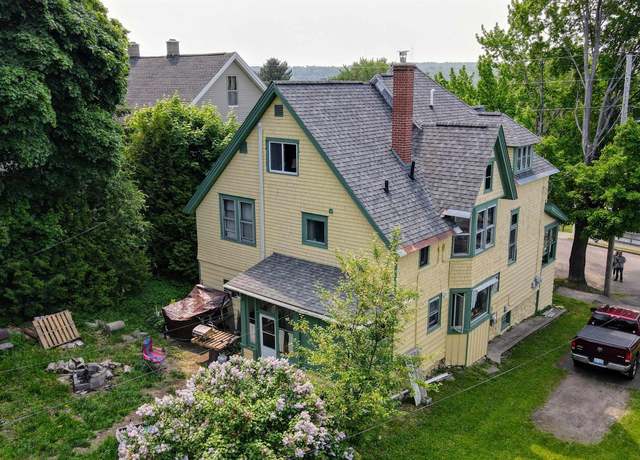 Property at 803 Elm St, Hancock, MI 49930, 5 beds, 2.5 baths