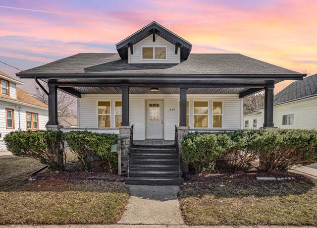 Property at 1209 S Vanburen St, Bay City, MI 48708, 4 beds, 2 baths