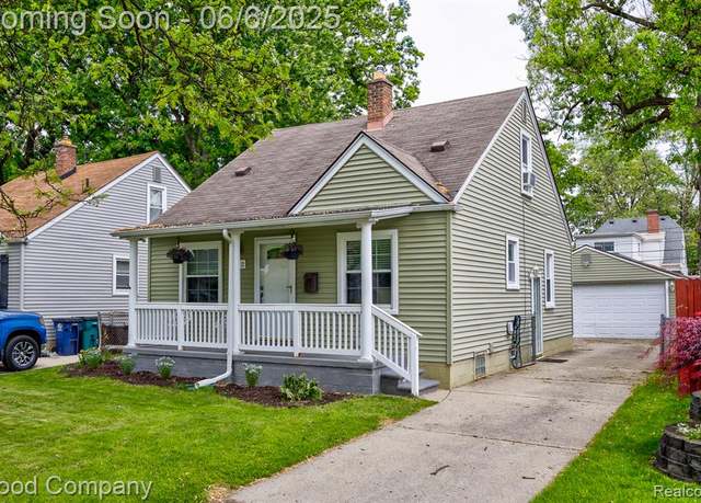 Property at 812 N Edgeworth Ave, Royal Oak, MI 48067 2100, 3 beds, 1 bath