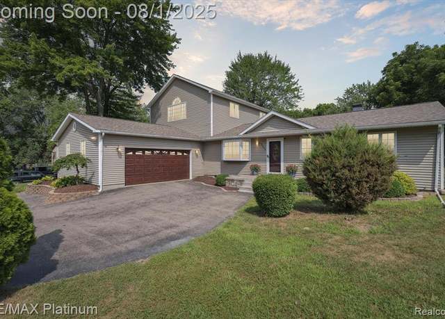 Property at 3302 Rolston Rd, Linden, MI 48430 1034, 4 beds, 3.5 baths