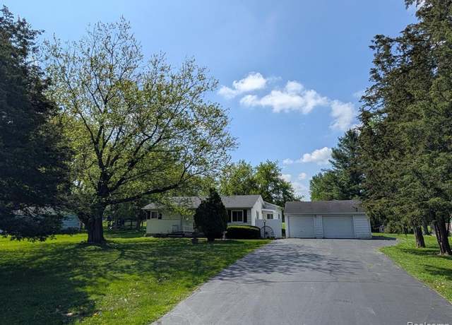 Property at 5062 Kendall Dr, Burton, MI 48509 1908, 3 beds, 1 bath